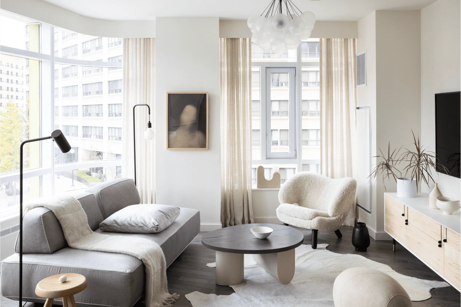 Clean apartment living room in Alpharetta after a professional cleaning visit